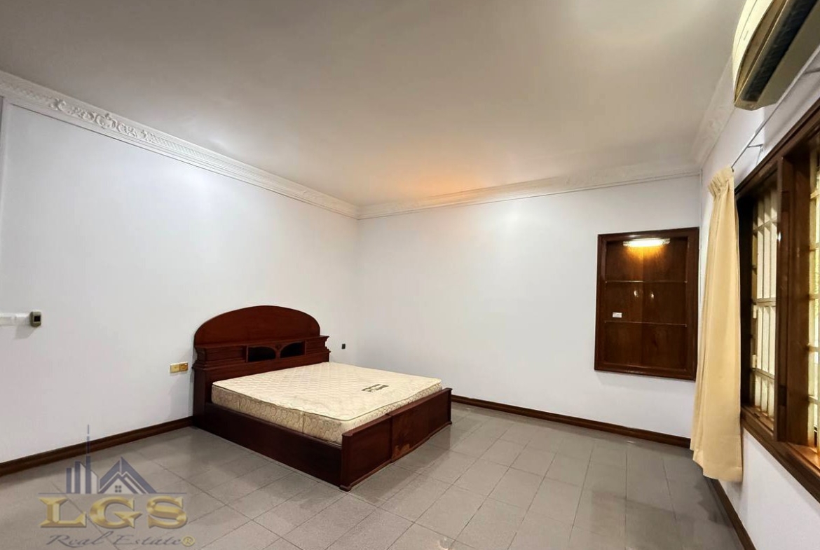 photo_2025-11-01_10-44-58