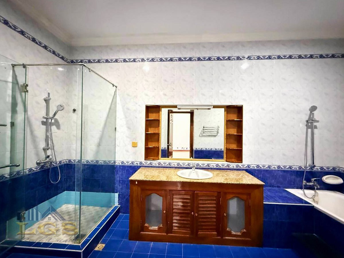 photo_2025-11-01_10-45-04