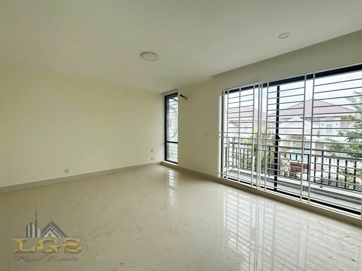 photo_2025-11-03_13-42-27